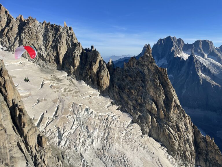 Photo of Hugues Bonnel in Supair LEAF3 in the Mont Blanc massif
