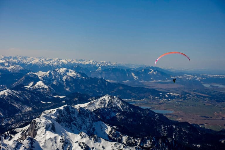 Andi Friesinger auf Flug mit SAVAGE