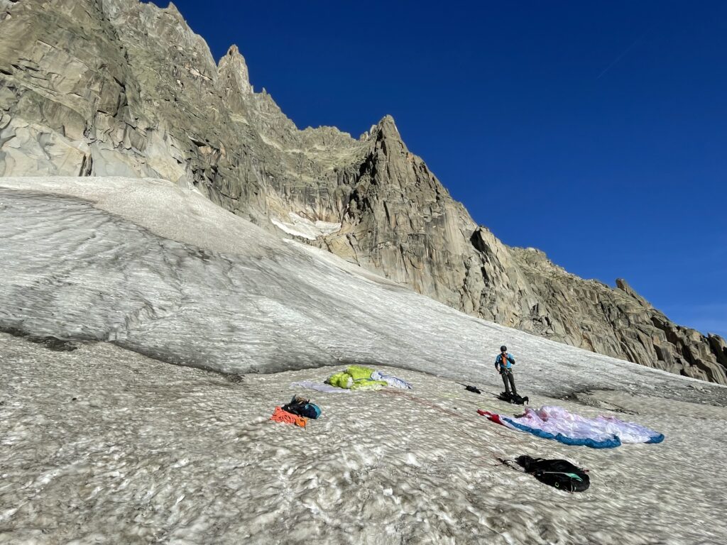 Supair LEAF3 and Savage take off from the rimaye in the Mont Blanc massif