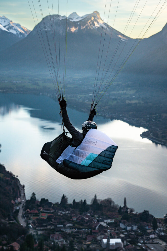 STRIKE 3 -sellette inspiration sur le la d'Annecy